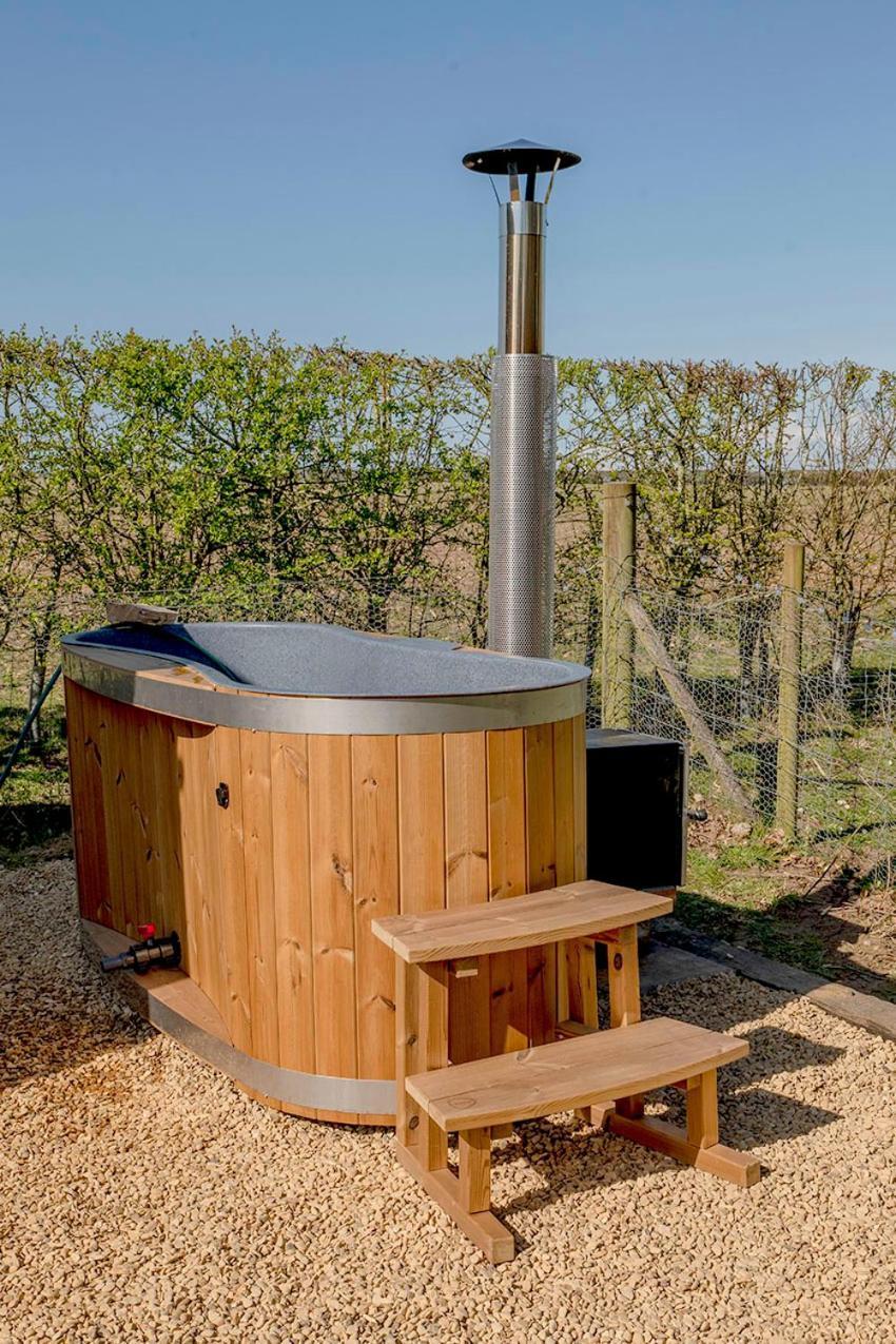 Old King William Shepherd Huts And Private Hot Tubs In North Norfolk Hunworth Екстериор снимка