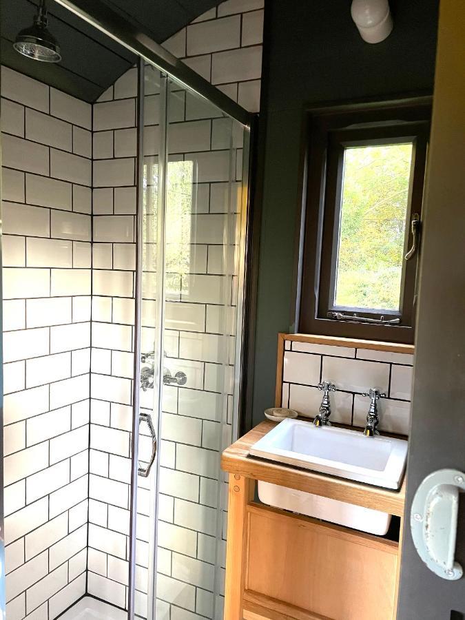 Old King William Shepherd Huts And Private Hot Tubs In North Norfolk Hunworth Екстериор снимка