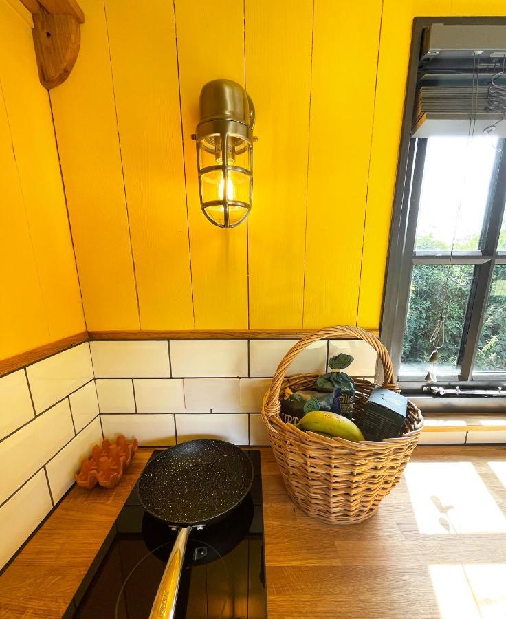 Old King William Shepherd Huts And Private Hot Tubs In North Norfolk Hunworth Екстериор снимка