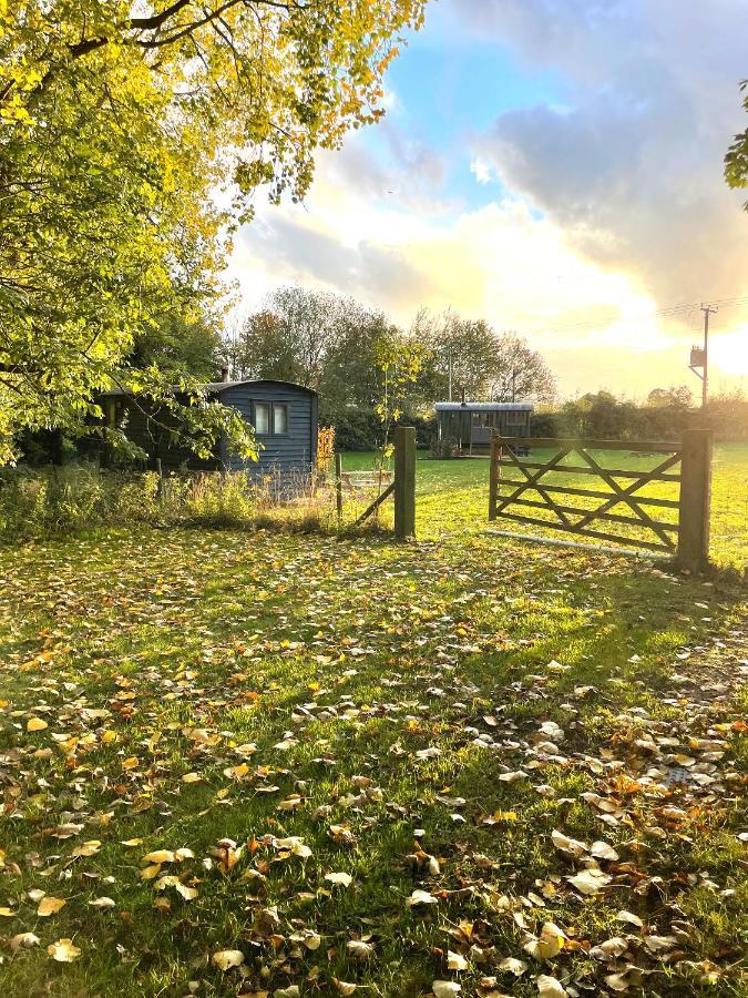 Old King William Shepherd Huts And Private Hot Tubs In North Norfolk Hunworth Екстериор снимка